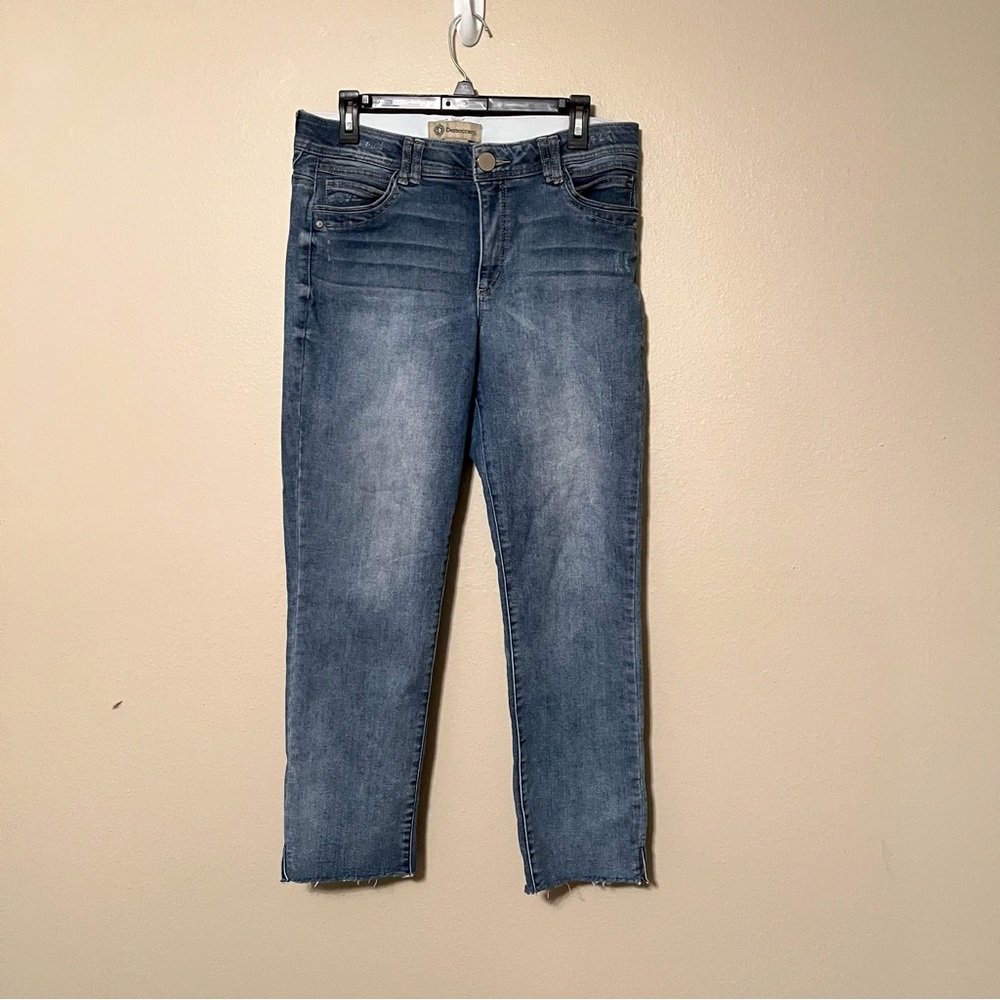 Democracy Jeans Size 10 Distressed Midrise Stretch Slimming Denim Casual